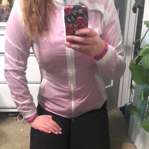 **FINAL SALE** Purple lightweight Nike windbreaker - Picture 4 of 4